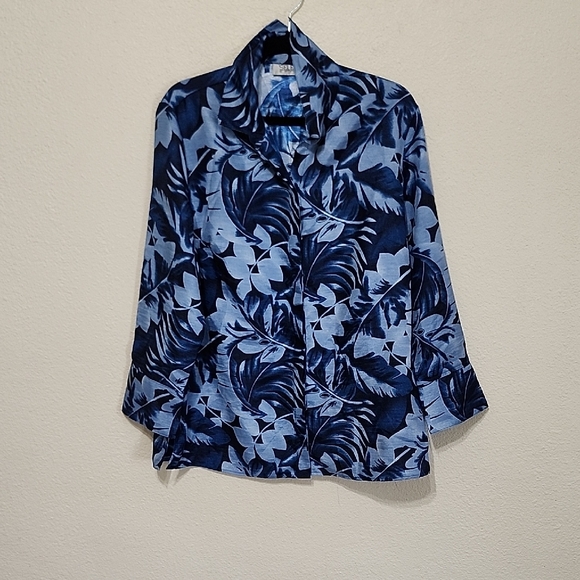 Selene Sport Tops - Selene Sport Blue 3/4 Sleeve Button Down Blouse